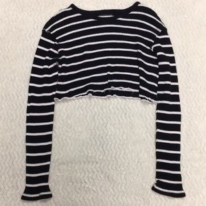Carbon long sleeve crop sweater - size Small